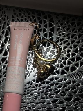 🔵 La Soie Coconut Tinted Lip Treatment Keychain Bag charm